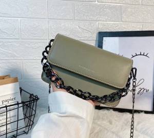 กระเป๋าสะพายข้าง กระเป๋าถือ หน้าโซ่