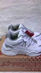 Sepatu sneakers cewek PROATT LJX 21 3warna sz 37-40 (FREE KAOS KAKI)