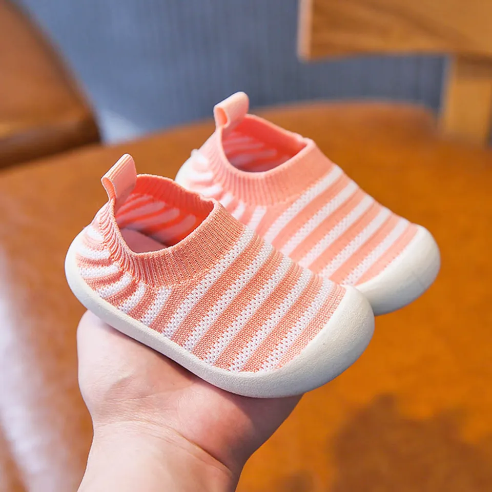 2 years hot sale baby slippers