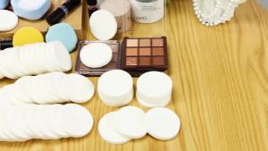 Vmiapxo bộ 48 miếng mút trang điểm màu trắng hình tròn. Miếng bọt trang điểm nhỏ gọn dùng cho kem nền dạng lỏng phấn có thể dùng khô hoặc ướt phù hợp với mọi loại da dụng cụ trang điểm bộ 4 miếng.