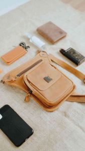 Tas selempang pria Rodeo Slingbag bahan kulit sapi asli premium original branded jenis crazy horse fashion cowok model terbaru kekinian