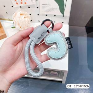 EASY SHOP 1pcs Letter Keyring Preferred Fashion Initials Keychains Car Key Holder Gifts Souvenir