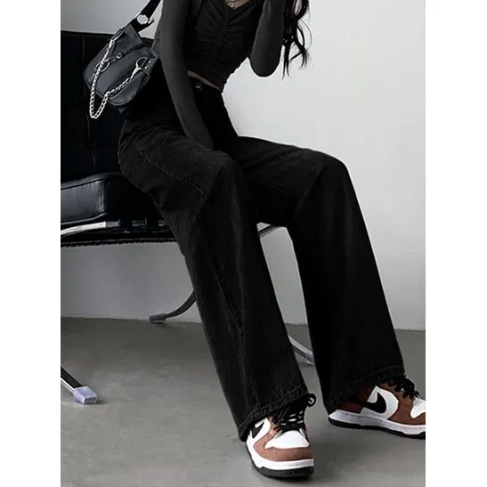 Lyubov Tixomirov qanday porno filmda rol oynagan?