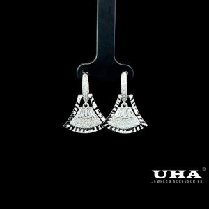 B1608 Bông tai nữ thiết kế sang trọng đính đá bagutte cao cấp UHA