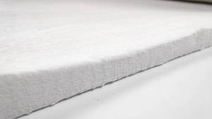 ฉนวนกันความร้อนเซรามิคไฟเบอร์ ฉนวนเตาเผาถ่านไร้ควัน ฉนวนกันความร้อนสูง ขนาด กว้าง 0.60 x ยาว 7.20 เมตร  ทนความร้อน 1260 องศา