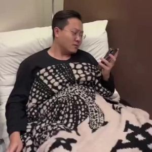 【Agarwood Sleeping】Cool And Comfortable Easy To Carry Suitable For Home Use Agarwood Sleeping/lavender Roller Good Night Cream Gentle Soothing Roller Massage Design沉香睡眠精油 凉爽舒适，便于携带，适合家用沉香睡眠香精油/薰衣草辊晚安霜，温和舒缓辊按摩设计 乌木沉香睡眠精油