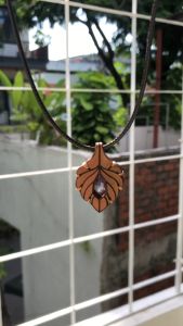 Mặt Dây Chuyền Da Tinh Thể Thạch Anh Tím Tự Nhiên Mẫu Mầm Lá – Xưởng Tiên