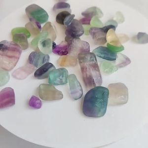 Natural Fluorite Crystal StonesRock Mineral Specimen Healing Chakra Chip Gemstone Feng Shui Home Decoration Stone Crafts