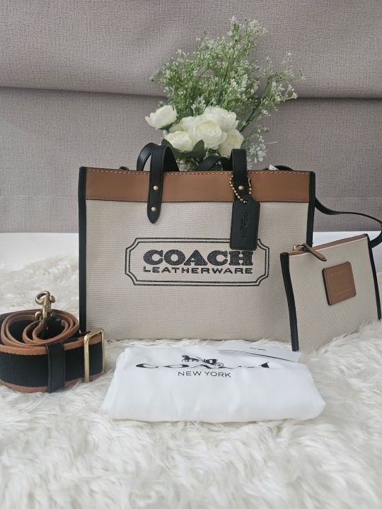 Handbag Coach 89488 NEW Coach Field Tote 30 With Coach Badge