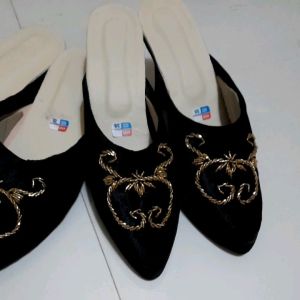 Slop Bludru Payet: Pilihan Terbaik Untuk Bayi & Anak