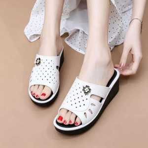 Free Shipping New Fashionable And Trendy Wedge-Heeled WomenS Sandals Comfortable And Soft Suitable For Outdoor Wear Beach-Friendly Non-Slip Round-Toe And Open-Toe Design