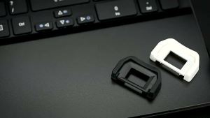 JJC  ช่องมองภาพกล้องที่เข้ากันได้กับ Canon EF หน้ากากป้องกันสำหรับกล้อง DSLR 100D 200DII ฟรีมอุปกรณ์เสริมสีขาว #