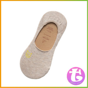 Thai Dee ถุงเท้าแบบสั้น ถุงเท้าข้อสั้น ผ้านุ่มใส่สบาย ถุงเท้าลายแมวน่ารัก womens socks