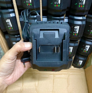 Đế Sạc Pin 12 đến 21V Chân Pin Phổ Thông Pin 10Cell  15Cell  20Cell  30Cell  có đèn Báo Pin  sạc có mạch ngắt khi pin sạc đầy đảm bảo an toàn khi sử dụng