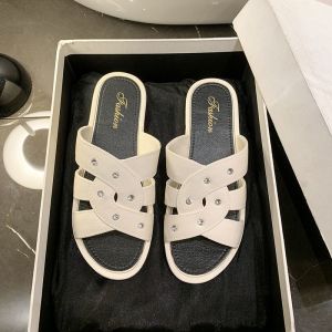 [Free Shipping] Fashionable new summer womens high-heeled sandals for outdoor beach wear paired with skirts stylish thick-soled sandals