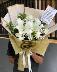 Bunga Lily Segar / Kembang lili Fresh / Bunga Lily Tangkai isi 3 - Kuntum