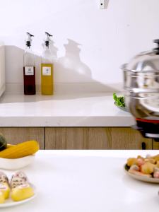 Stainless Steel Electric Food Warmer Cooking Hot Pot Steamer Small Electric Frying Pan Stew-Pan Plug-in Frying and Cooking Integrated Electric Heat Pan