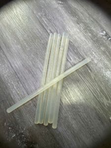 ( Giá lẻ = Giá sỉ ) 100 cây keo nến hàng chất lượng cao loại to  nhỏ dùng cho súng bắn keo