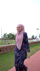 Sedondon Kurung Cotton By Dhia Cotton Tema Deep Blue / biru gelap kod 849
