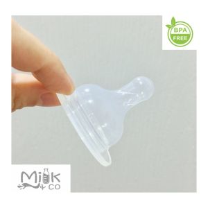 【Milk&Co】Wide Neck Anti-Colic Silicone Nipples Teat Puting Botol Susu Kanak-Kanak Children (M Size)