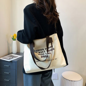 Psion คอลเลคชั่นใหม่ กระเป๋าผ้าสะพายไหล่สไตล์เกาหลี ทรงสวย เอาใจสาวๆสายแบกกันไปเลยจุกๆรุ่นนี้ พร้อมส่งด้วยกันถึง 3 สี บอกเลยว่าสีมินิมอลเอิร์ธโทนทุกสี ผู้หญิงสะพายได้ผู้ชายสะพายดี สั่งเลย