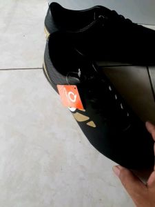 sepatu bola pria sepatu ortus / sepatu sepak bola lapangan besar