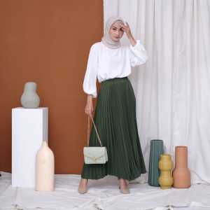 ROK PLISKET IMPORT / ROK PANJANG WANITA BAHAN HYGET PRREMIUM FIT TO M-XL / ROK PLISKET REMPEL BESAR BAHAN TEBALIMPORT ORIGINAL 100% / ROK PLISKET PREMIUM Hs 100% bhn premium / REMPEL BESAR / ROK PLISKET HIQH QUALITYH 100% IMPORT PREMIUM