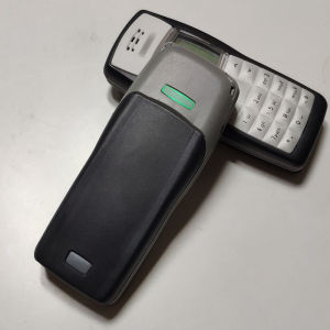 Basic Mobile Phone 2G GSM Unlocked Simple Button Phone for Seniors and Students Compact Design