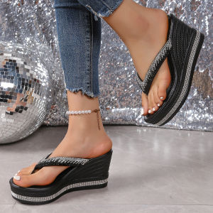 [Free Shipping] Thick-Soled Summer Flip-Flops With Rhinestone Embellishments Designed For Outdoor Wear Available In Large Sizes Size 43