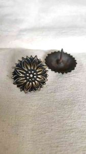 Paku Payung Kuningan Paku Pinus Motif Bunga Ukir Antik 1 pcs