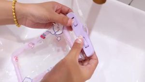 Mobile phone waterproof bag with touch screen sealing swimming photography equipment rider delivery special drifting phone case