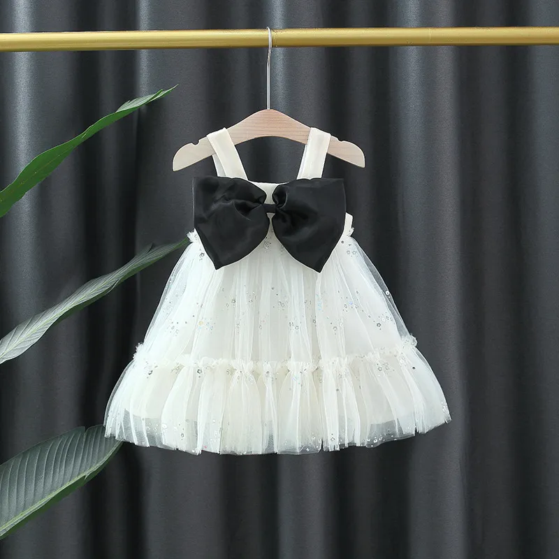 Black and 2024 white simple dress