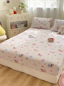 a Three-piece set of pure cotton bed sheets suitable for babies and mothers solid color washed cotton designed for comfortable sleep includes a fitted sheet and a mattress protector
