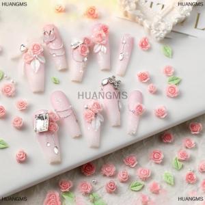 [COD] HUANGMS 50ชิ้นขนาด3D 6 7 8มิลลิเมตรมุกดอกไม้เรซิ่นกุหลาบเล็บที่มีเสน่ห์อุปกรณ์ตกแต่งเล็บสีชมพูกุหลาบแดงหรูหราอุปกรณ์ DIY