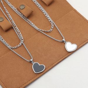 CHICNOOK เสน่ห์อันแสนหวาน จี้หัวใจสีดำ ไทเทเนียมเหล็ก ทำด้วยมือ สร้อยคอแบบซ้อนสองชั้น ทันสมัย ง่าย สร้อยคอรูปหัวใจ ของตกแต่งเครื่องประดับ