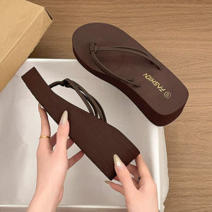 [Free Shipping] New Summer Non-Slip Flip-Flops for Women Thick-Soled Beach Sandals Suitable for Outdoor Wear at the Beach