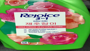 Dầu gội Rejoice hoa hồng jeju chai 650ml