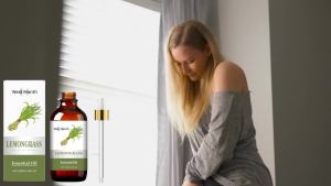 100ml Lemongrass Oil Fresh Fragrance Texture Light Easy To Spread Moisturizes Skin For Skin Hair Diffuser Candle Car