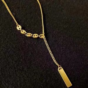 GL18K Gold Fashionable and Lucky Sign on a Rich Titanium Steel Necklace N8348