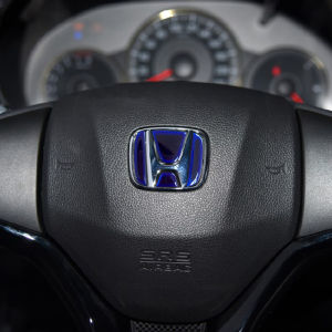 Car Steering Wheel 3D sticker For Honda logo Emblem Badge Sticker Decal brio city civic jazz crv BRV Shuttle Car Styling Modification car accessories