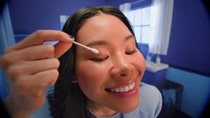 Q-tips Cotton Swabs Precision Tips 170 Count + 30 Count Travel-Size Pack – Household Essentials Beauty & Personal Care