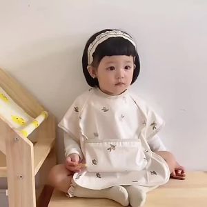 Yếm Ăn Sát Nách 2 Trong 1 Chống Thấm Nước Có Túi Tiện Dụng Cho Bé