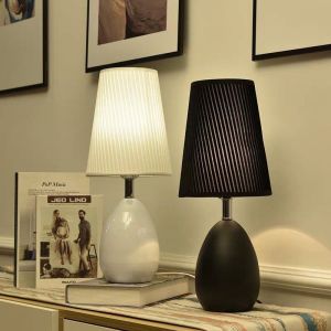 Black / White Table Lamp / Lampu Meja / Lampu Modern / Study Lamp / Bedside Lamp Lampu Sisi Katil / Wedding Gift Lamp