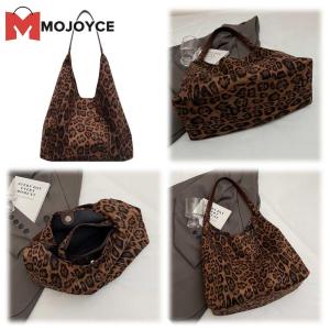MOJOYCE Modern Women Large Tote Bag in Suede with Leopard Print Stylish Shoulder Bag for Work and Travel