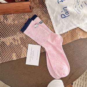 4 cặp thêu Sanrio Hello Kitty vớ cao đến giữa bắp chân mùa xuân và mùa Thu Dễ Thương phim hoạt hình vớ cotton Ins của phụ nữ ống dài vớ