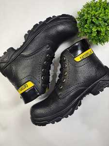 Sepatu Safety Boots Pria Kulit Asli Ujung Besi Anti Slip Warna Hitam