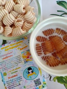 ครองแครง สาคูต้นแท้100% Home madeแท้100% ต้นตำรับสูตรคุณยายBy Jasmine ปั้นสดใหม่ทุกวัน ไม่ใช้สารกันเสีย เหนียวนุ่ม หนับหนึบ ตัวใสกิ้ง อร่อยชัวร์