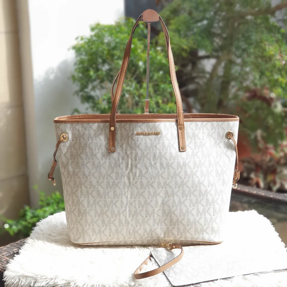 Michael kors jet set vanilla signature tote on sale bag