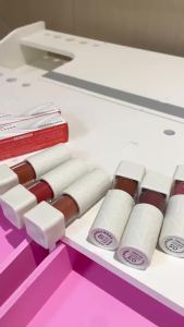 HERORANGE~ Light and translucent glossy mirror lip glaze water-glossy pure and desirable glass lips enhances complexion long-lasting and not easy to transfer