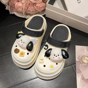 NDDshop สินค้าพร้อมจัดส่ง รองเท้าแตะแฟชั่นสำหรับผู้หญิง พื้นนิ่ม วัสดุยางอย่างดี มีสายรัดส้น ใส่แบบรัดหรือไม่รัดก็ได้น้า มีตัวติดการ์ตูนแถมให้ด้วยคุ้มมาก คุณภาพคือเกินราคาสุดๆ มี 5 สีให้เลือก จัดเลย